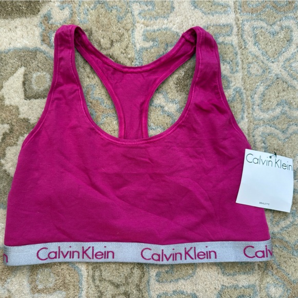 NWT Calvin Klein Fuschia Bralette - Picture 1 of 3